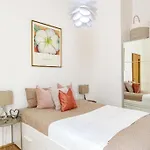 Downtown Rabbit Kazinczy13 *