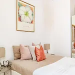 Apartment Downtown Rabbit Kazinczy13 *