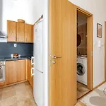 Downtown Rabbit Kazinczy13 *