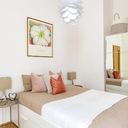 Garden Retreat By Downtown Rabbit Premium *