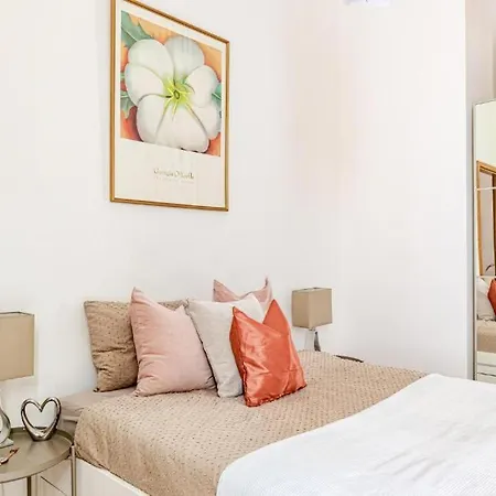 شقة Garden Retreat By Downtown Rabbit Premium *