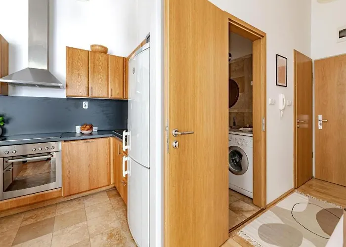 Downtown Rabbit Kazinczy13 *